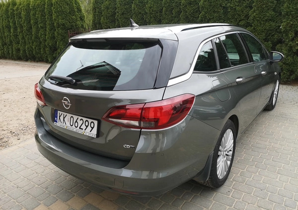 Opel Astra cena 42800 przebieg: 70000, rok produkcji 2018 z Kraków małe 211